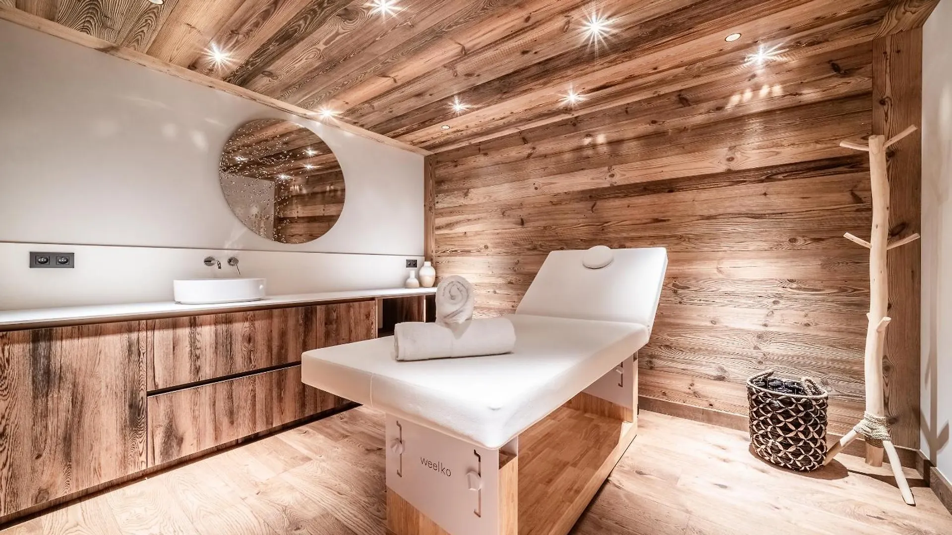 Chalet Savanna, Les Gets - By Emerald Stay 0*,  France